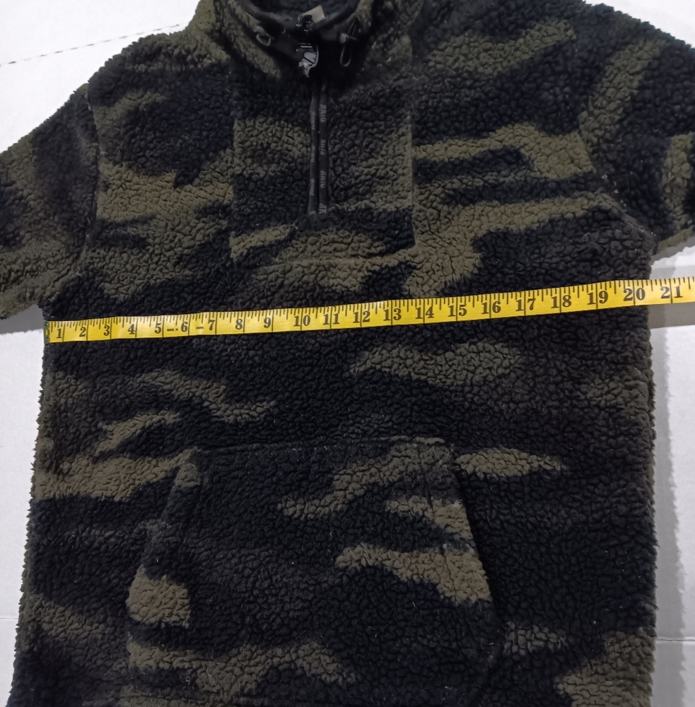 PINK Victoria's Secret Women's  (Size SP) Camouflage Green Print Zip Pullover - Picture 9 of 9